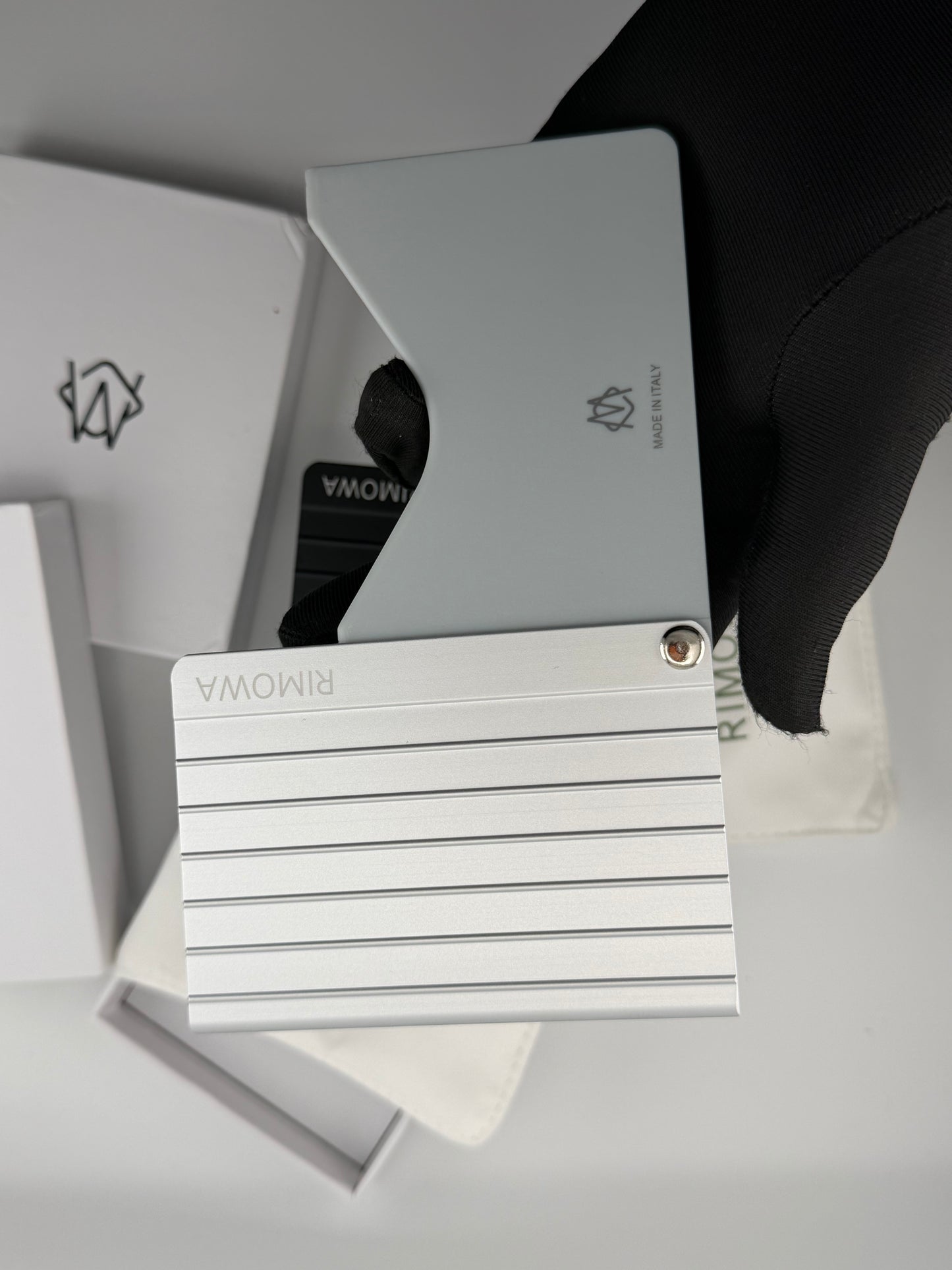 Rimowa cardholder silver