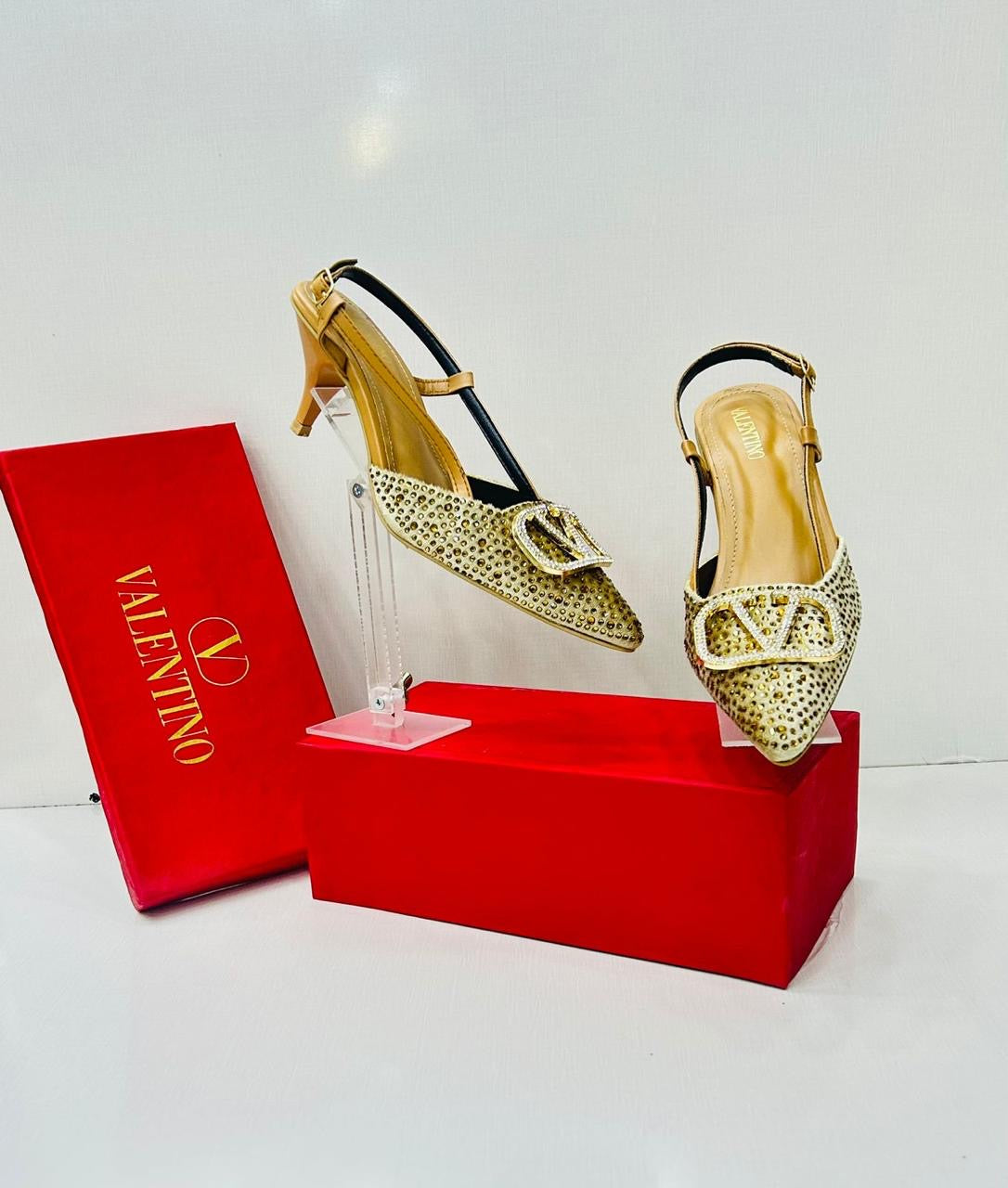 V famous brand heel ( 6 colors )