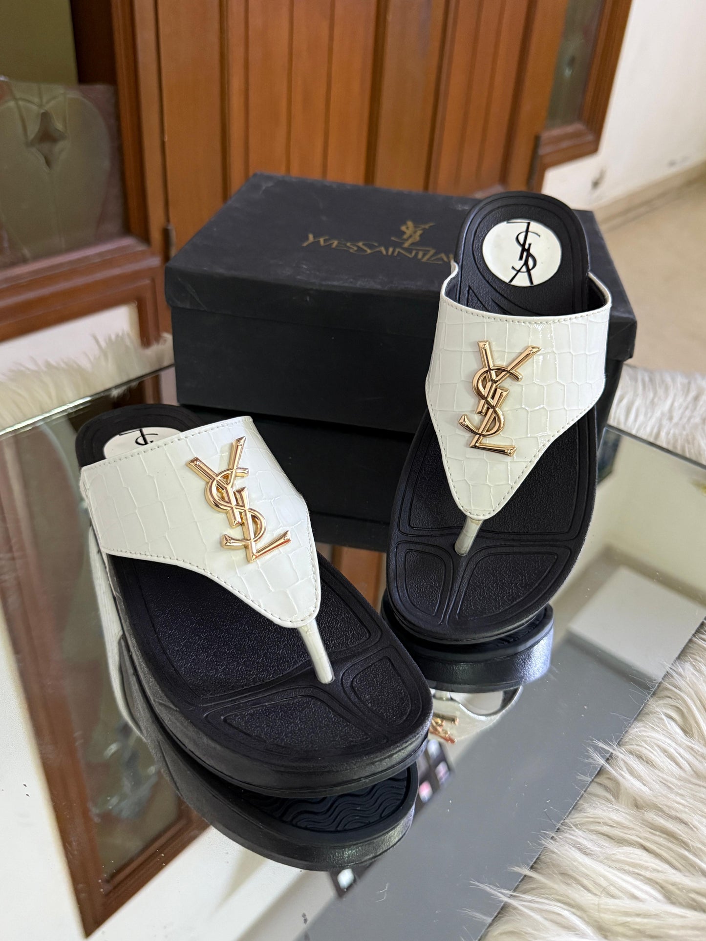 ysl slipper ( 2 colors )
