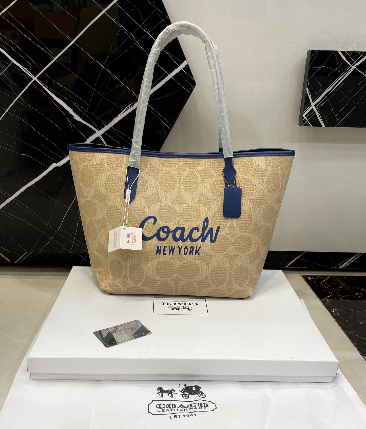 C famous brand bag ( 3 colors)