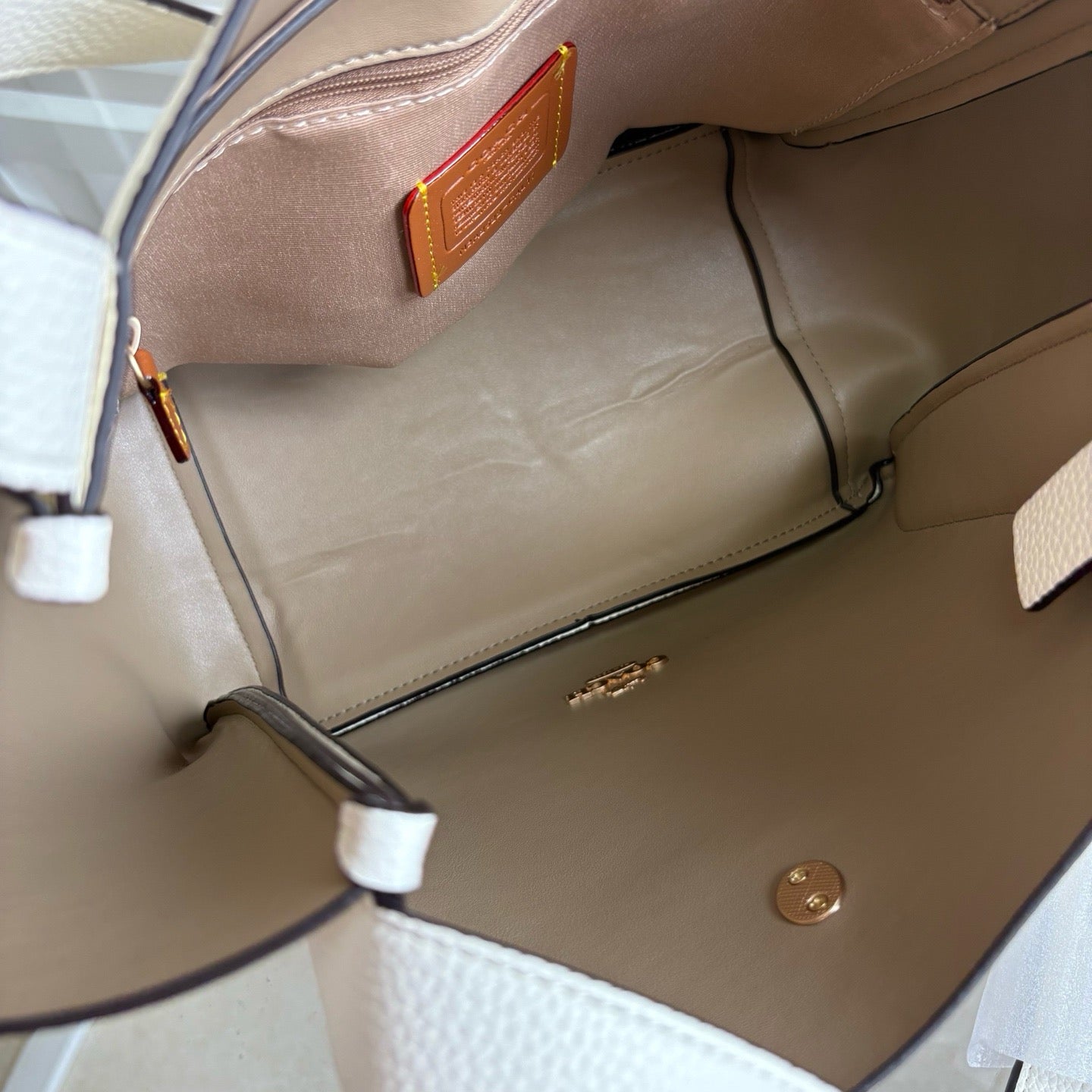 Coach tote bag ( Pre order )