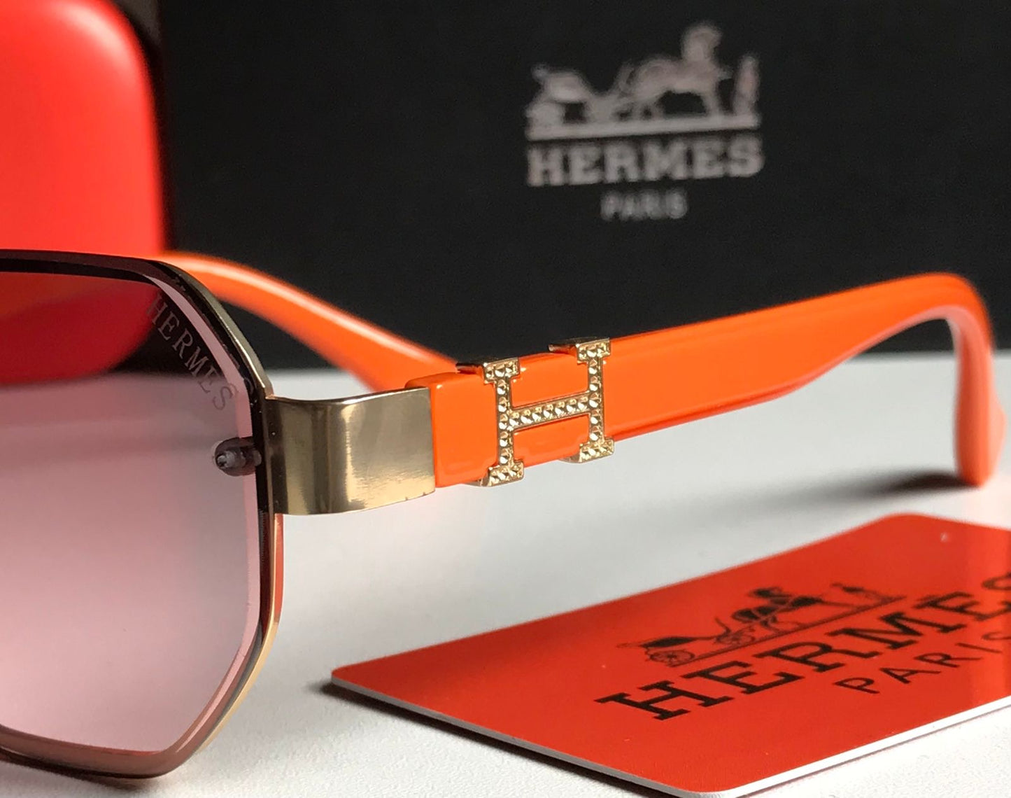 Famous brand sunglasses ( 3 shades)