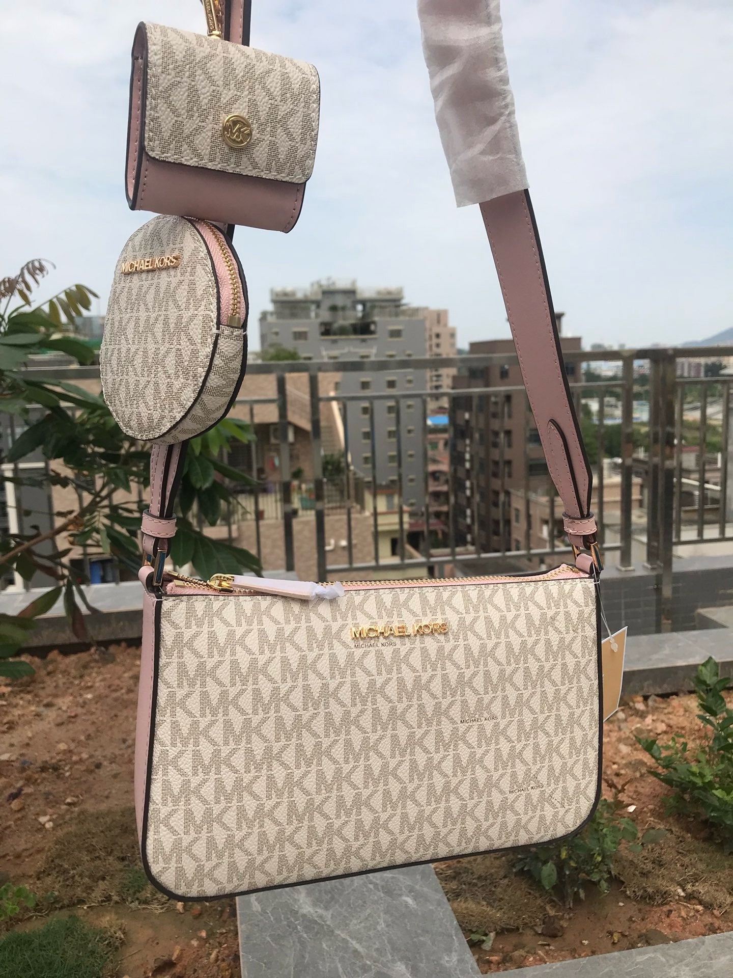 MK three-in-one bag  ( Pre order )