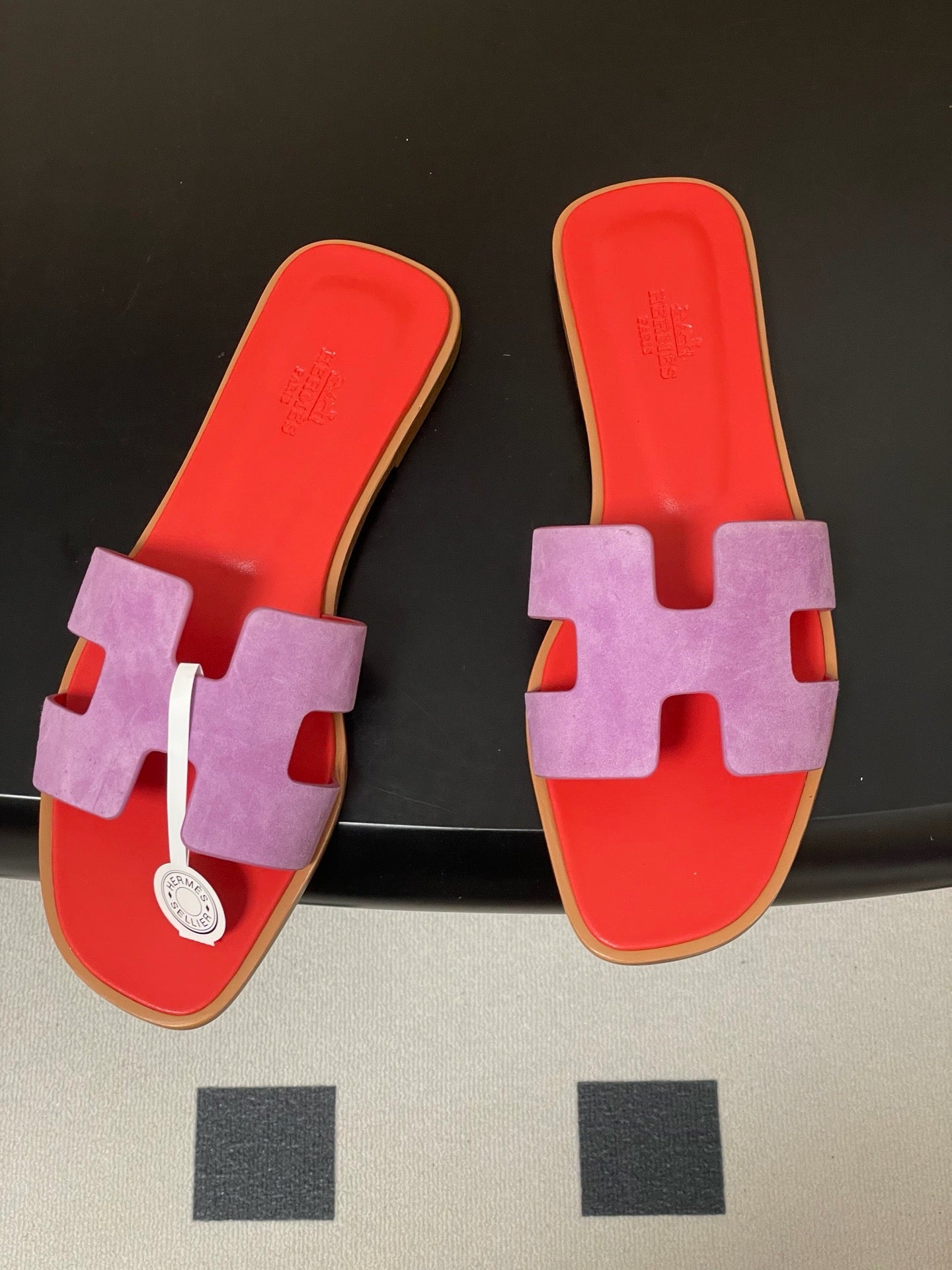 H oran famous brand sandal