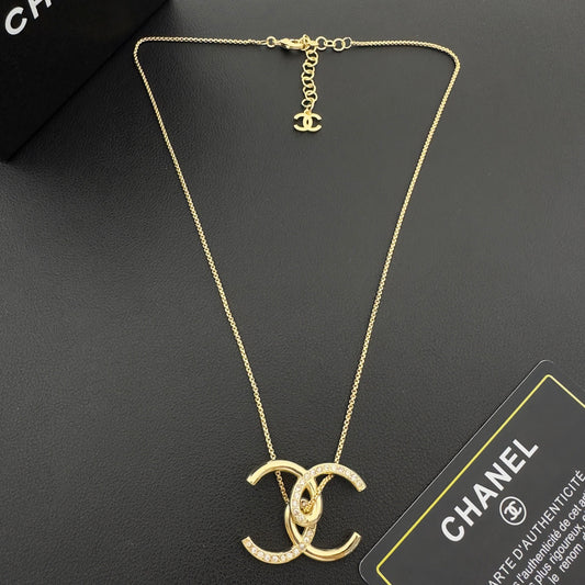 C h a n el Necklace
