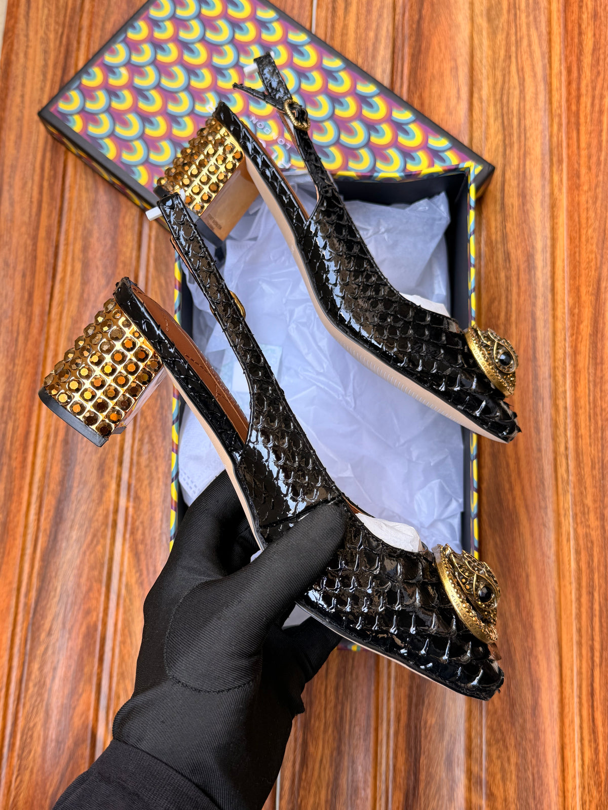 K famous brand pumps/heel