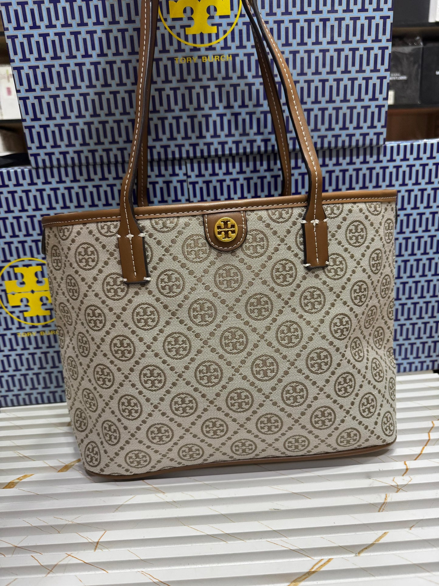 Famous brand ( 3 colors )