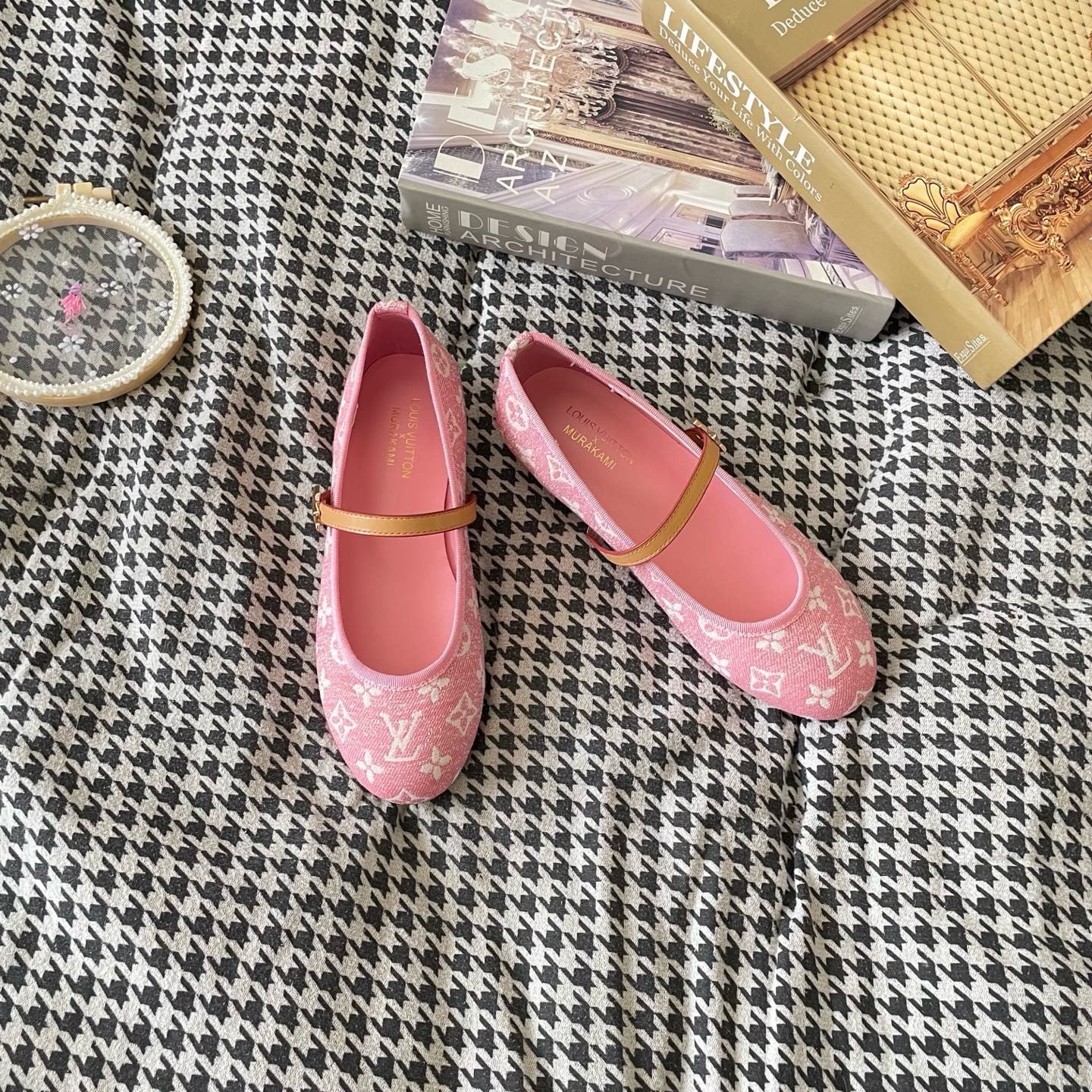 LV shoes ( Pre order )