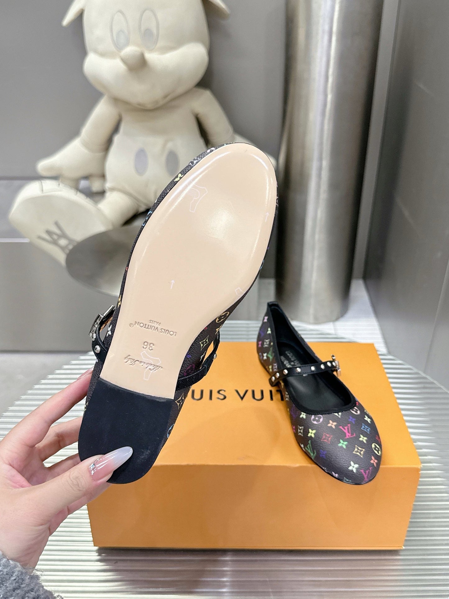 LV shoes ( Pre order )