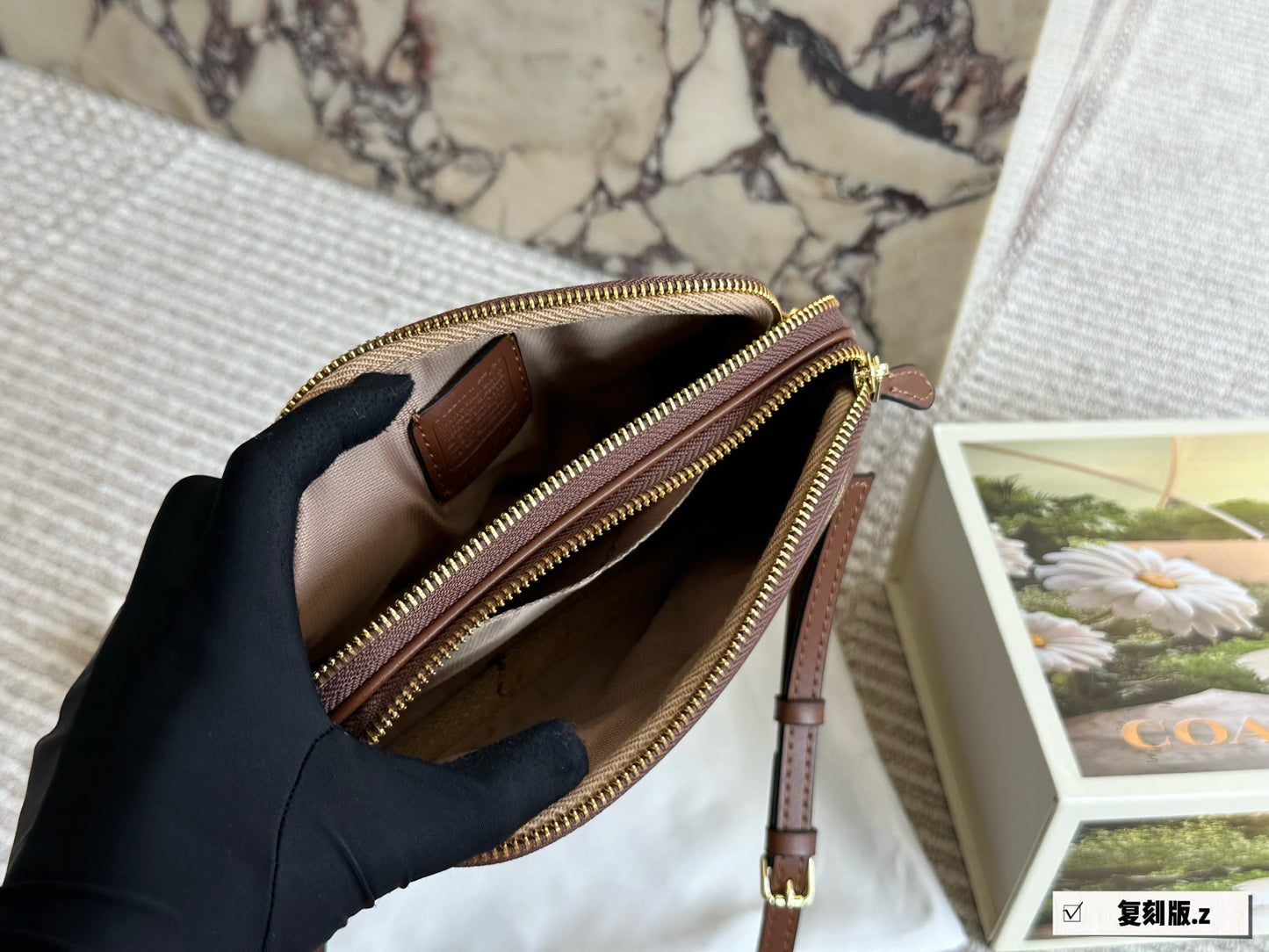 Coach cross body bag ( 4 colors)