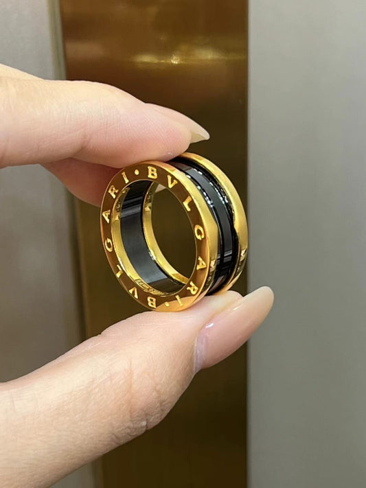 B famous brand ring ( 6 - 7 - 8 size available )