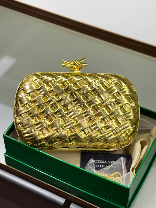 B famous brand clutch ( 8 colors )