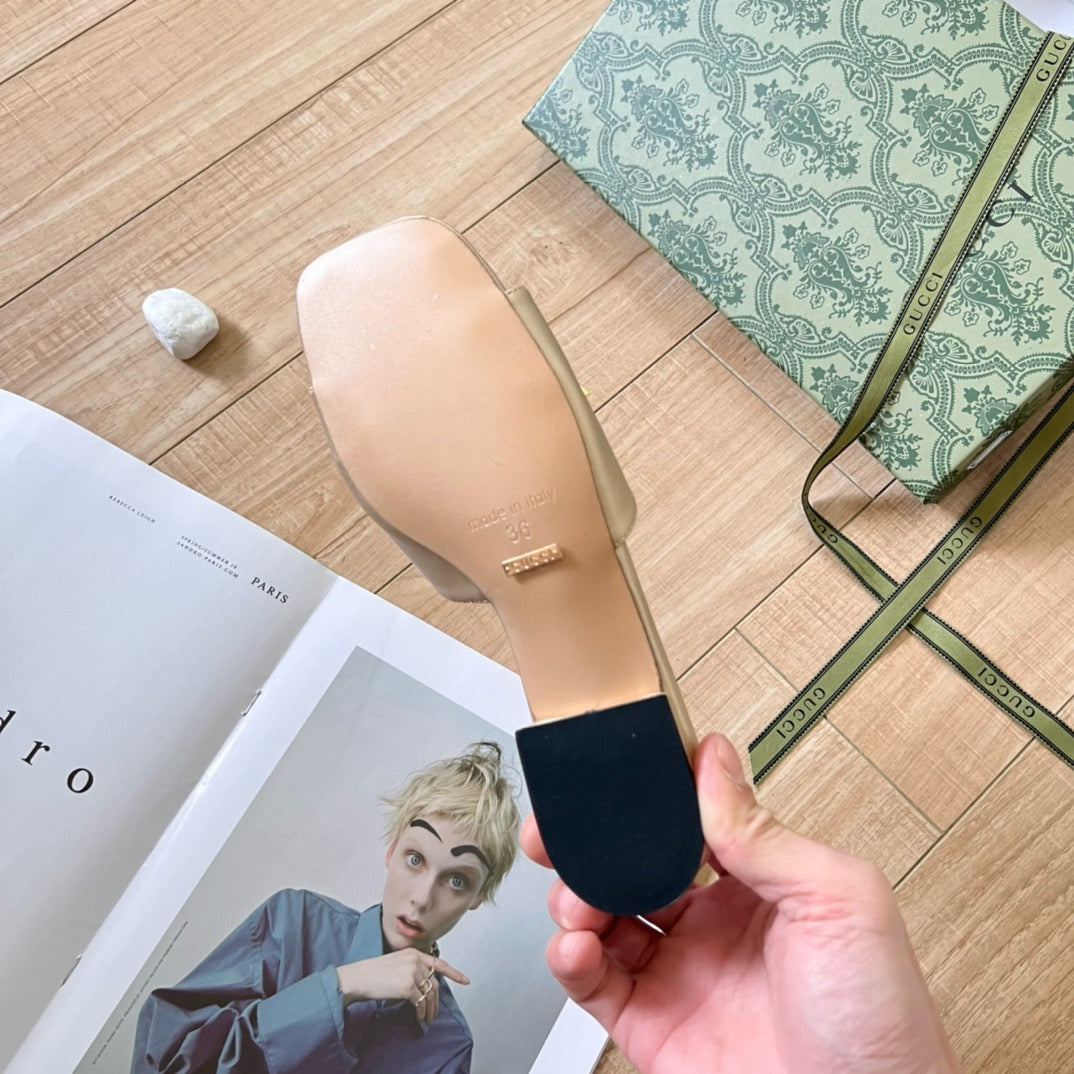 Slipper Famous brand G ( Pre order )