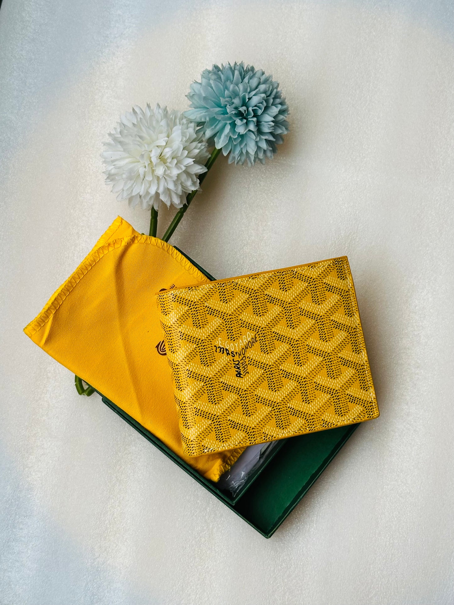 G famous brand wallet & cardholder