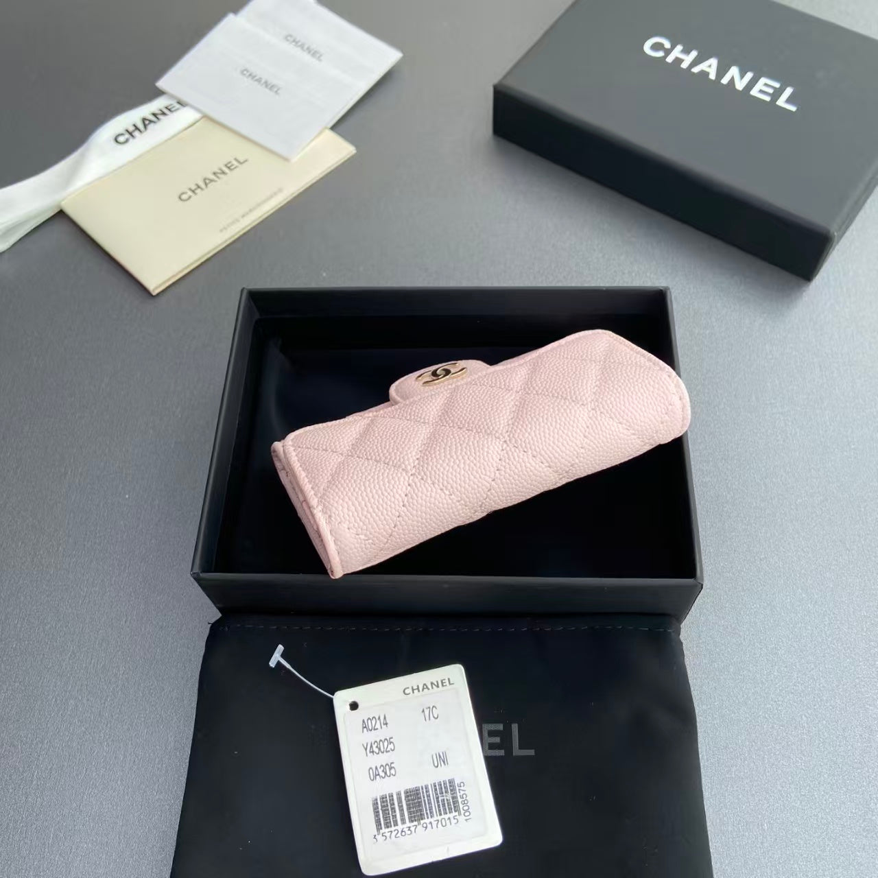 C brand wallet ( pre order )