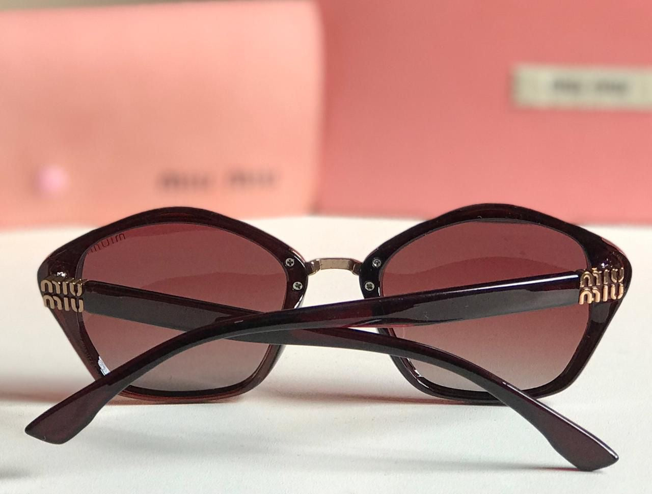 Sunglasses famous brand ( 2 shades )