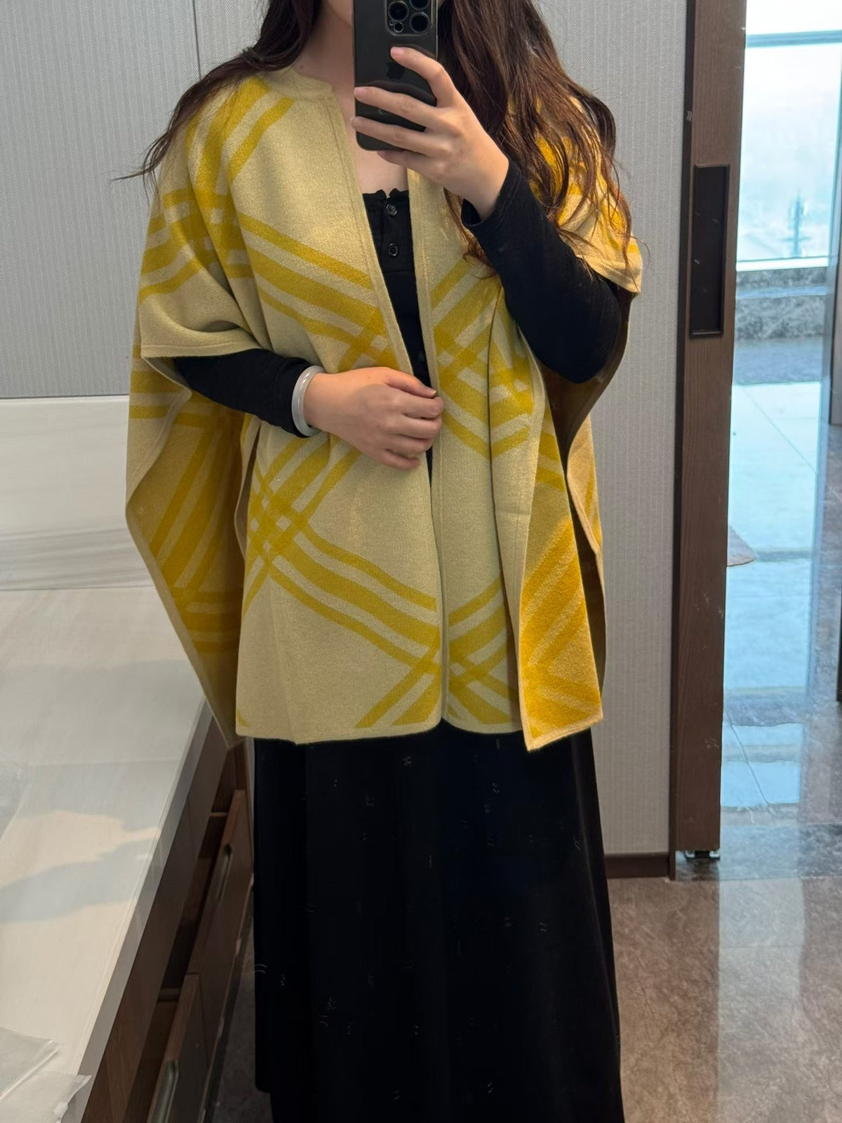 B cape shawl