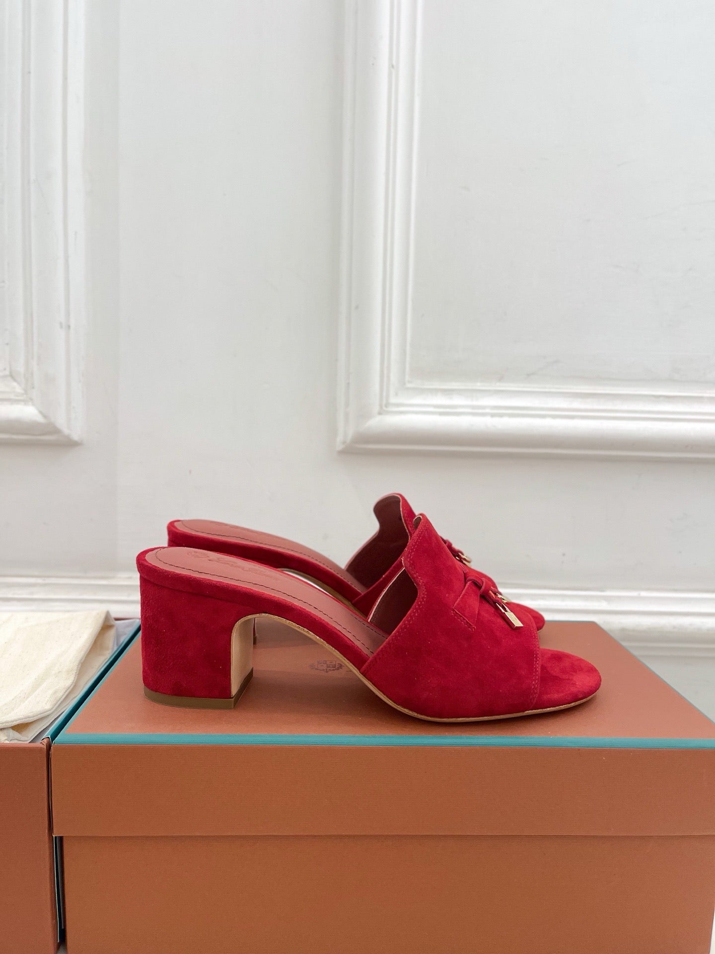 Loro Piana new edition