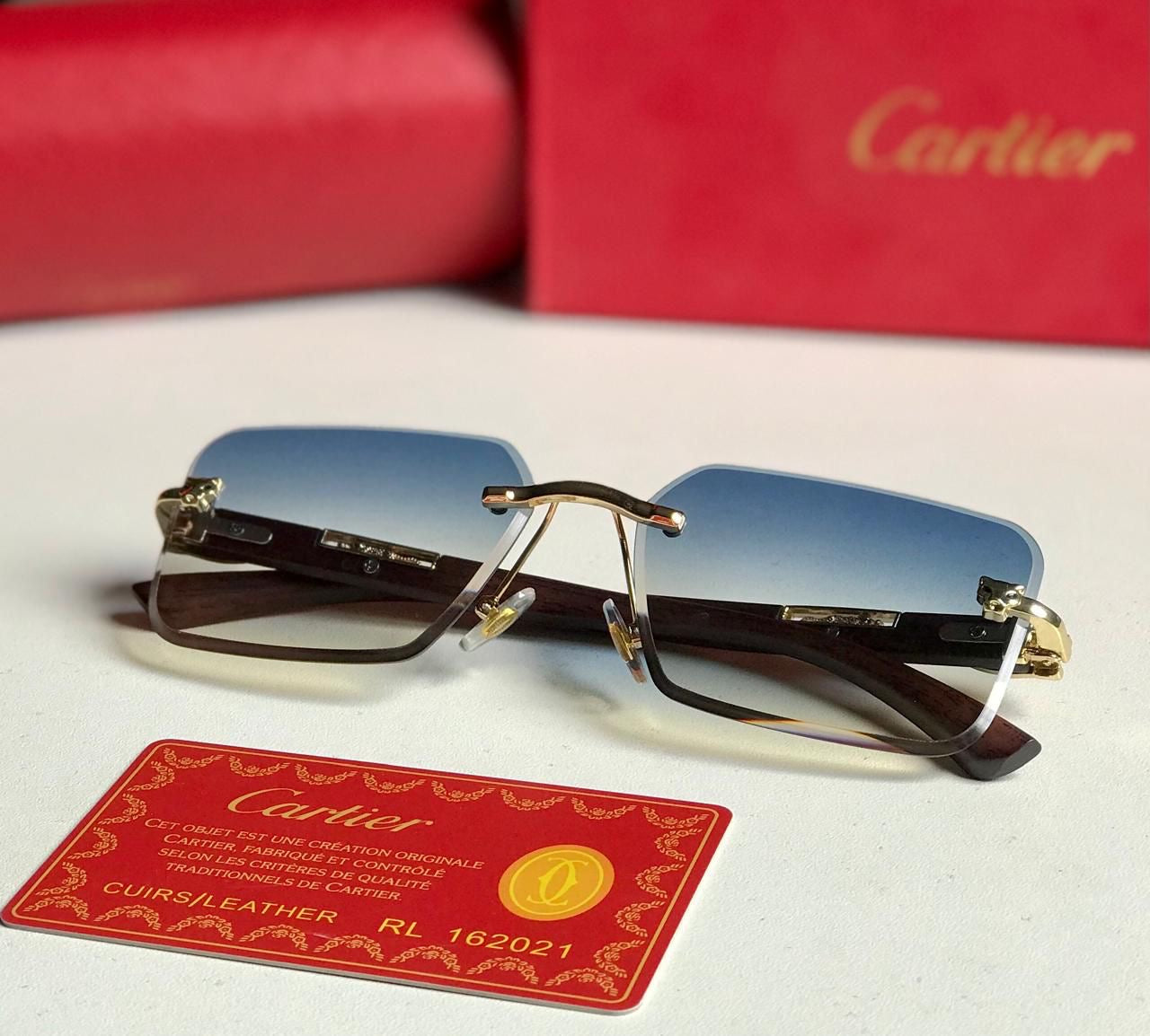 Famous brand sunglasses ( 2 colors )