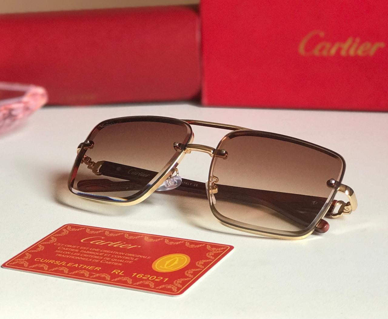 Famous brand sunglasses ( 2 shades )