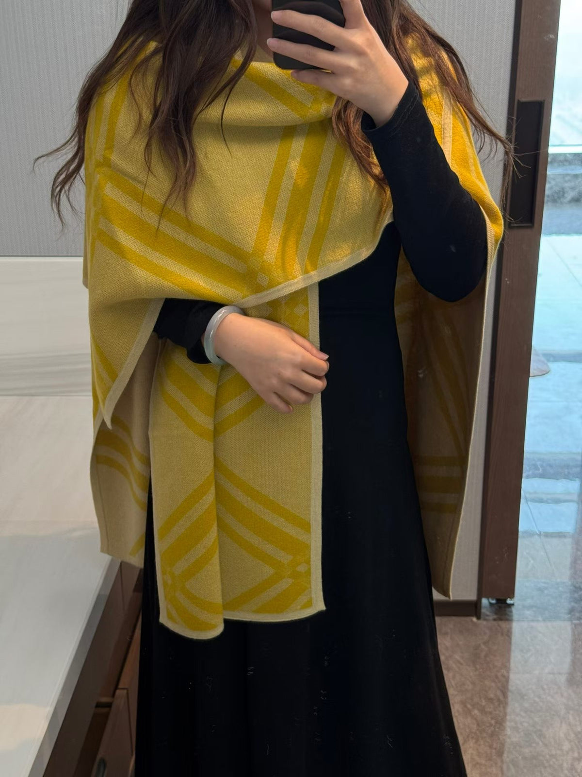 B cape shawl
