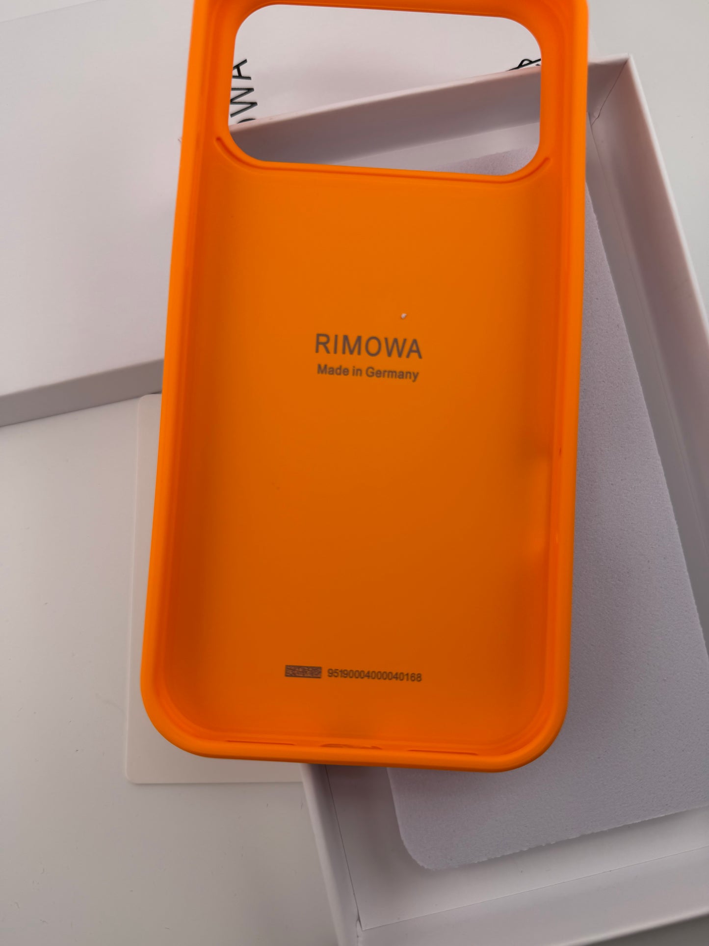 Rimowa iphone 17/16/15/14/13/12/11 back cover