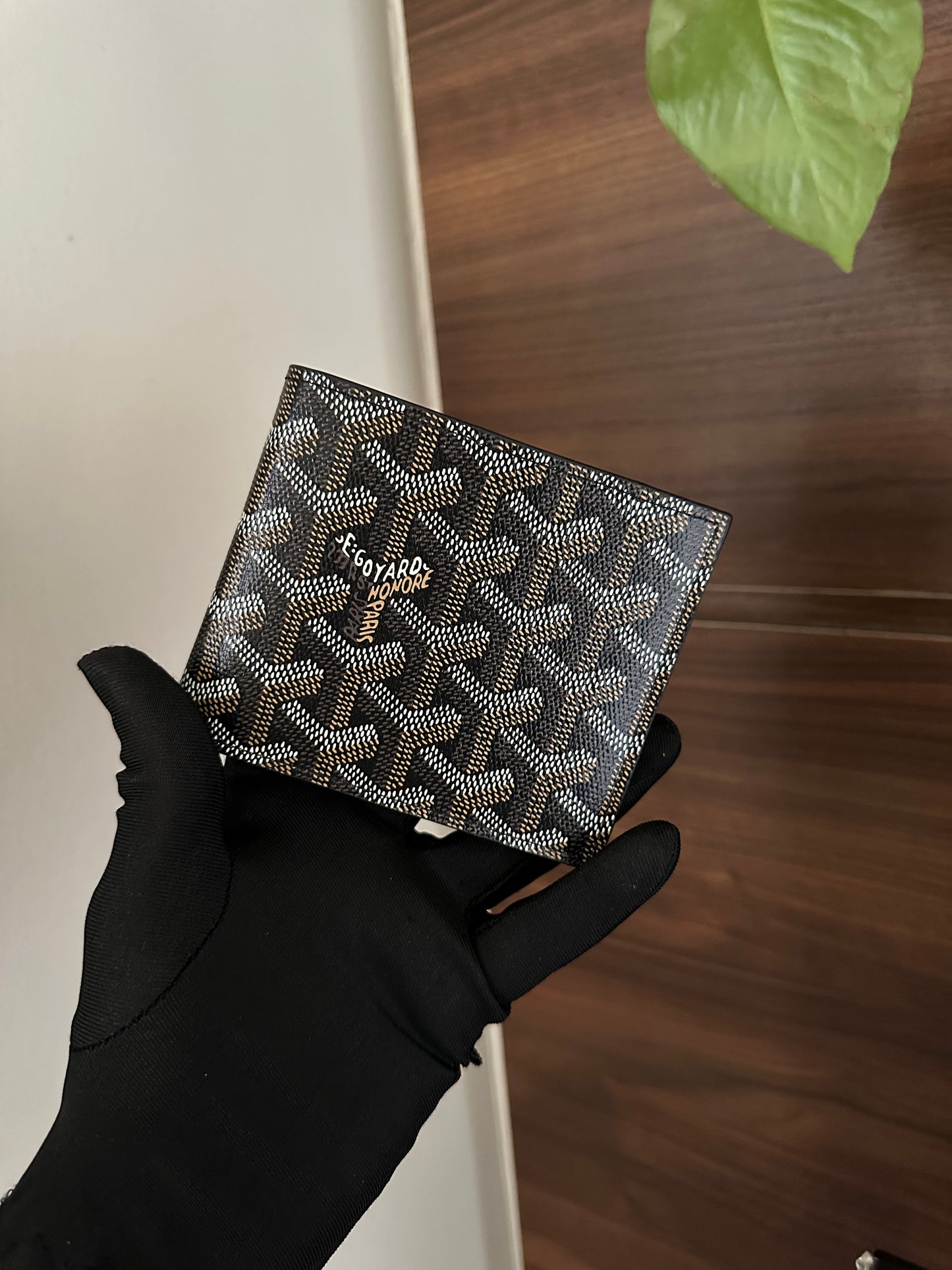 Wallet famous brand G