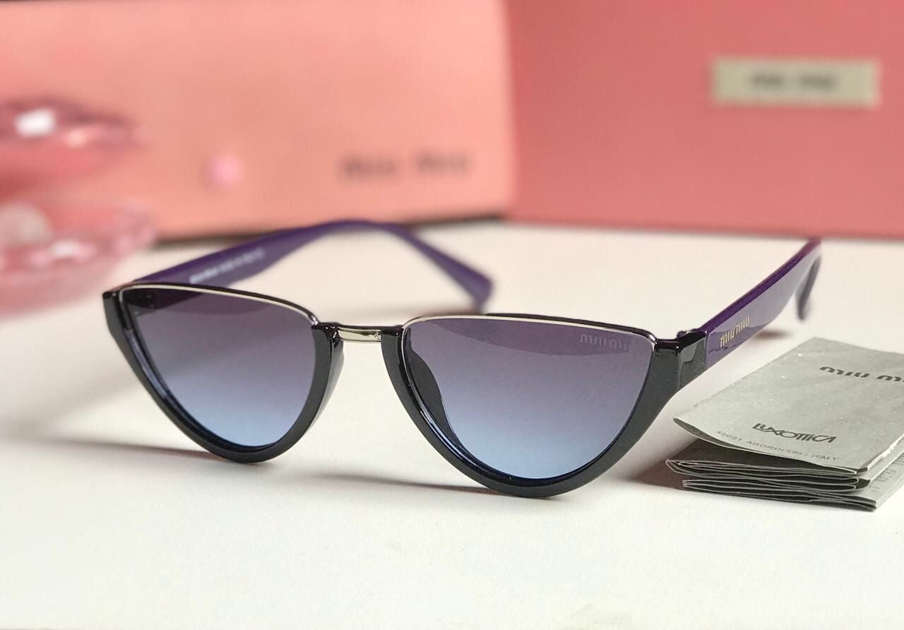 M famous brand sunglasses ( 2 colors)