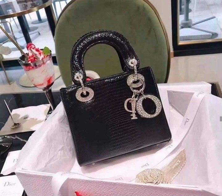 D famous brand bag ( 5 colors )