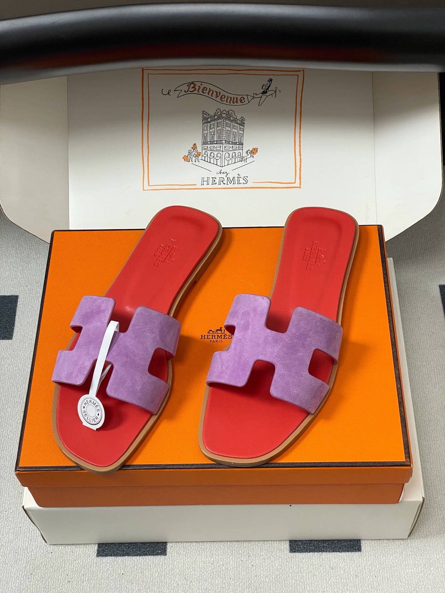 H oran famous brand sandal