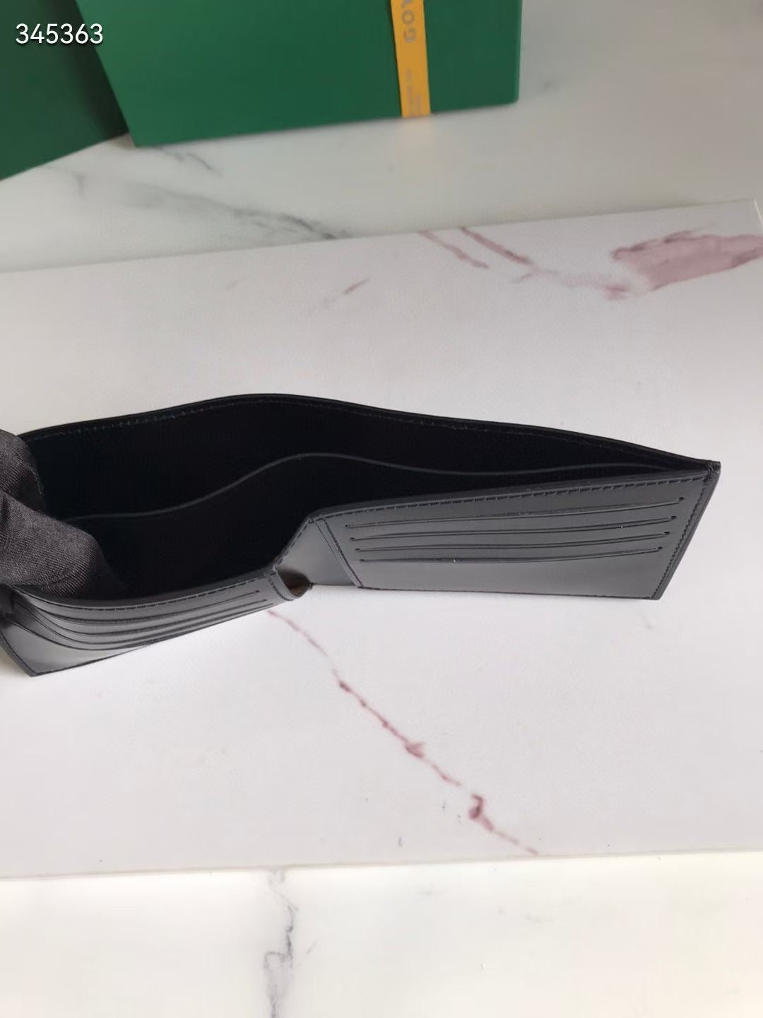 Wallet famous brand G