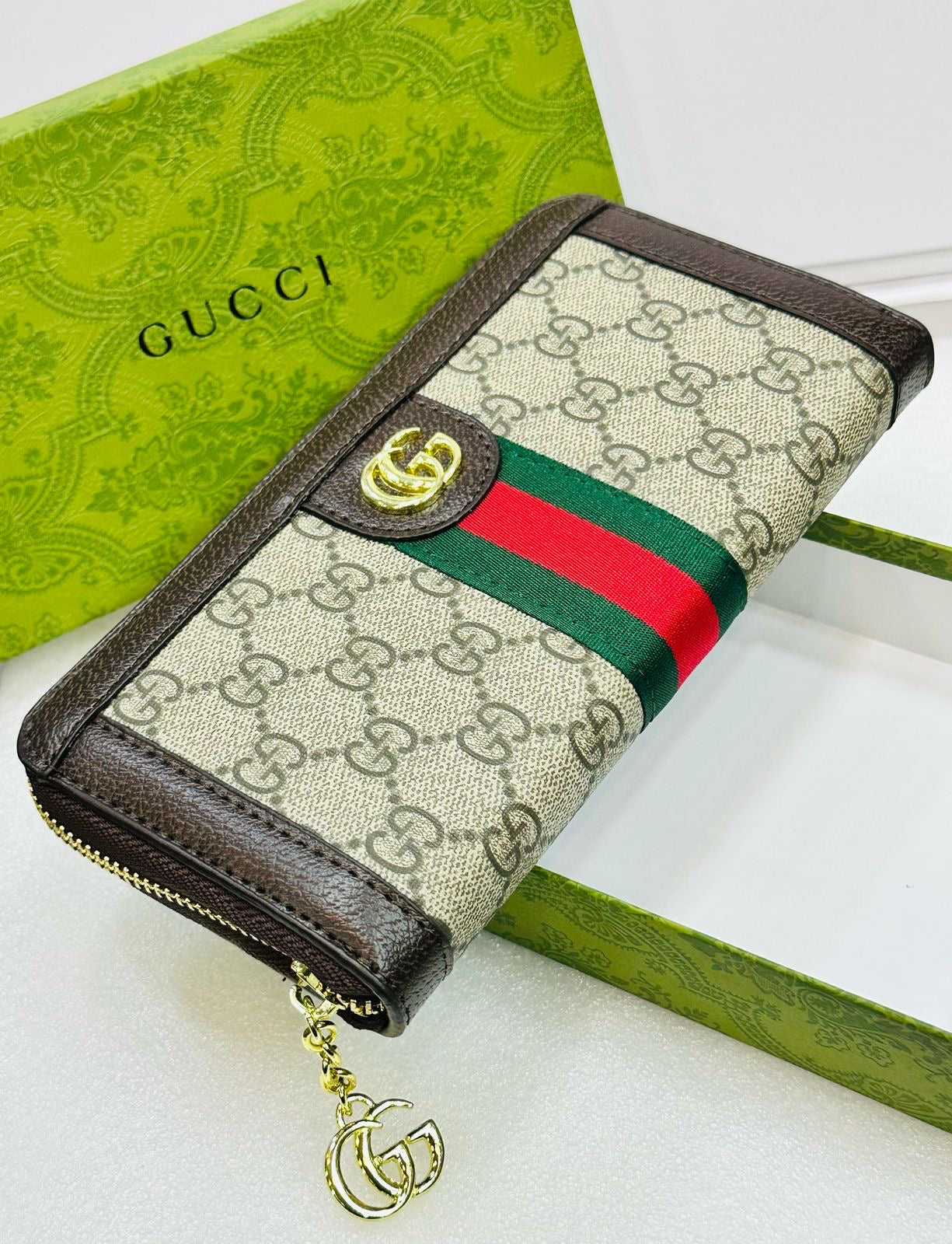 Gucci long wallet with logo