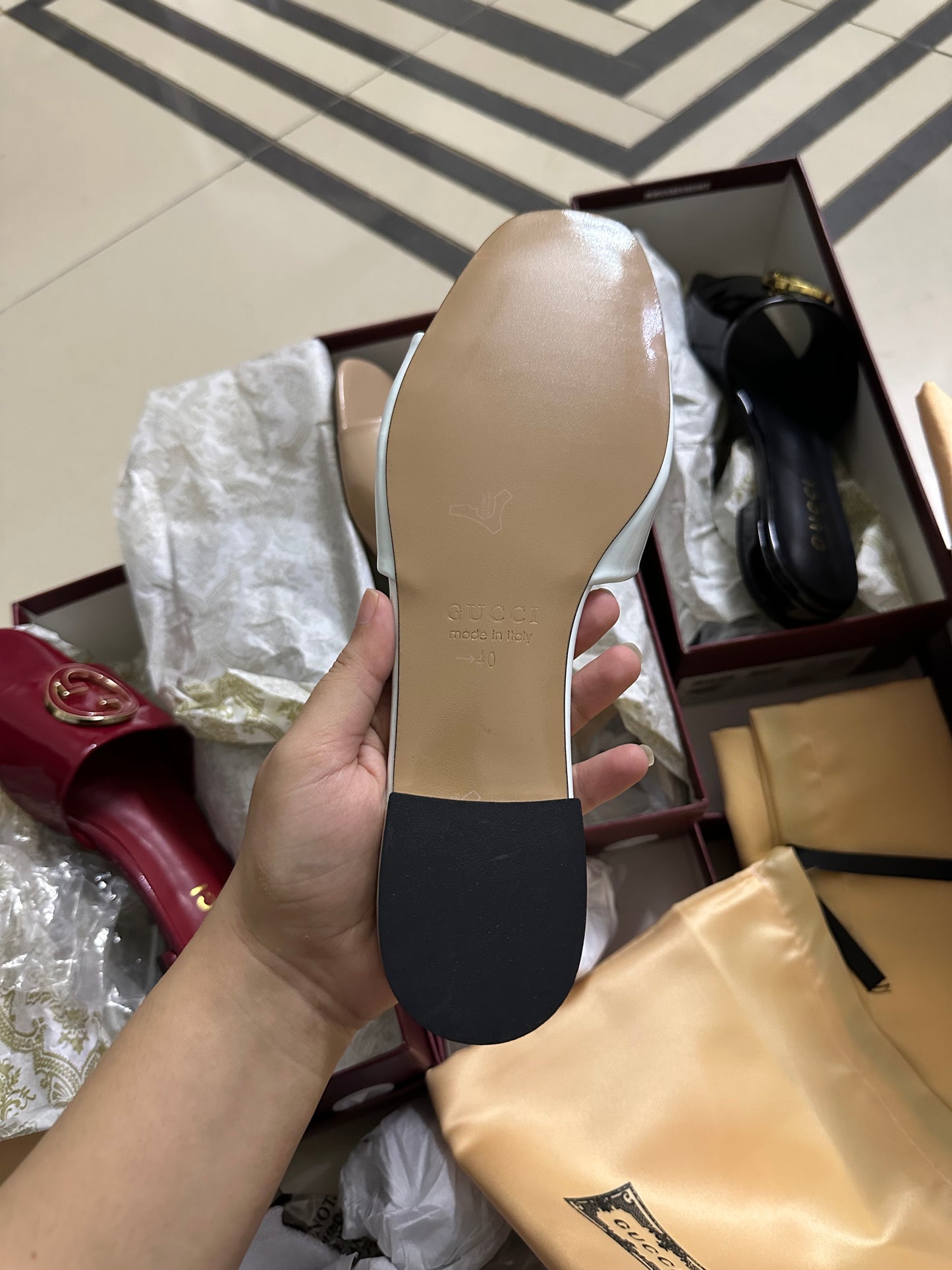 G famous brand slipper