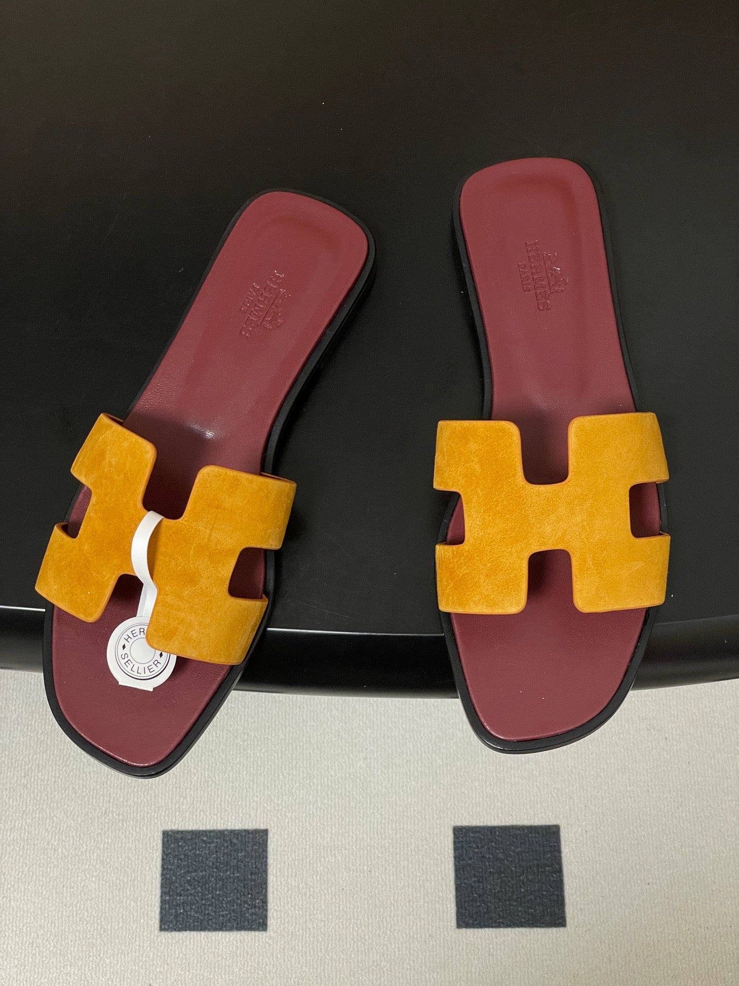 H oran famous brand sandal