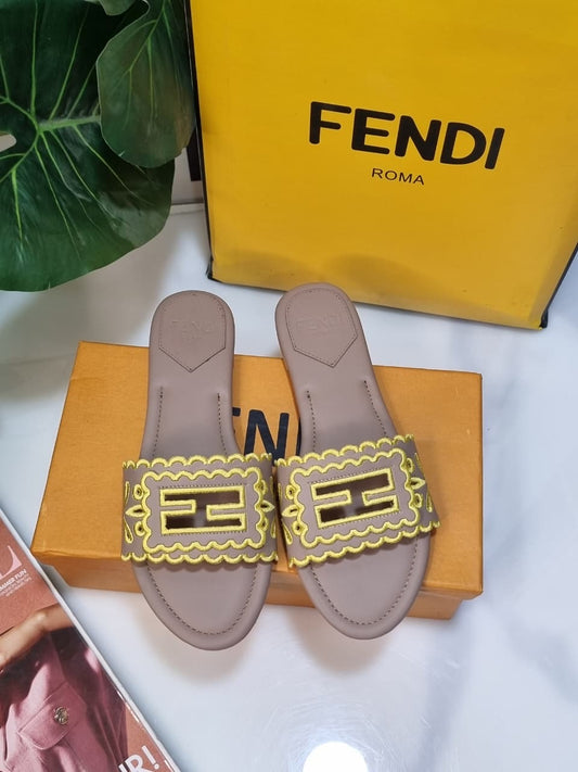F famous brand slipper
