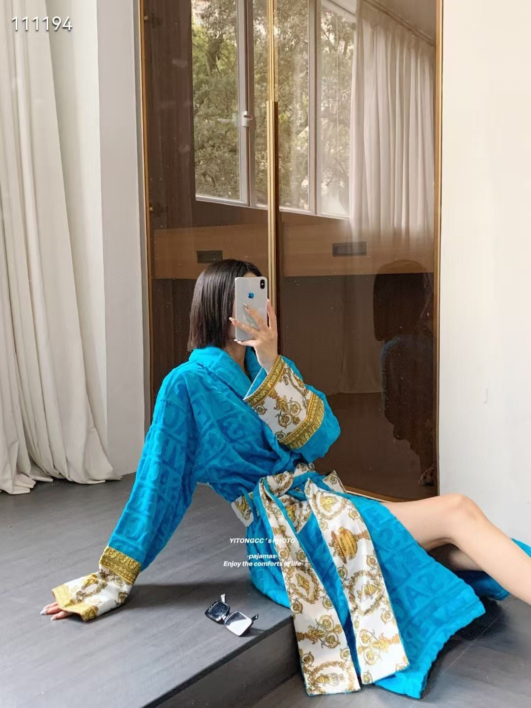 Bathrobe famous brand ( Pre order)