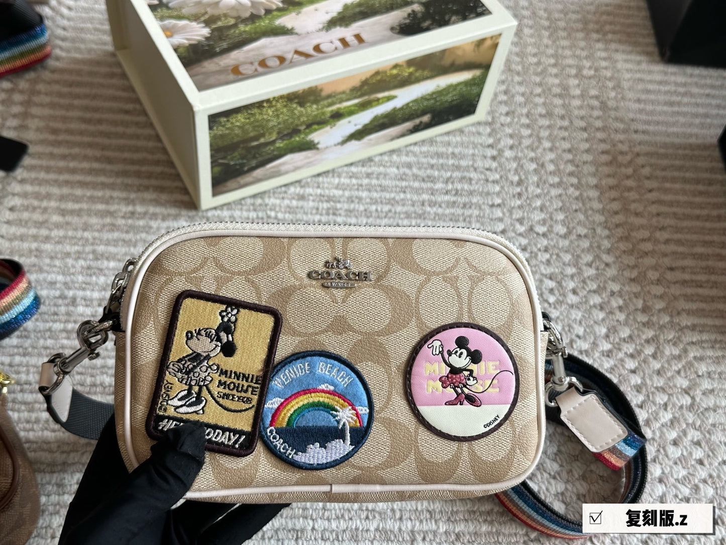 Coach cross body ( 3 colors )