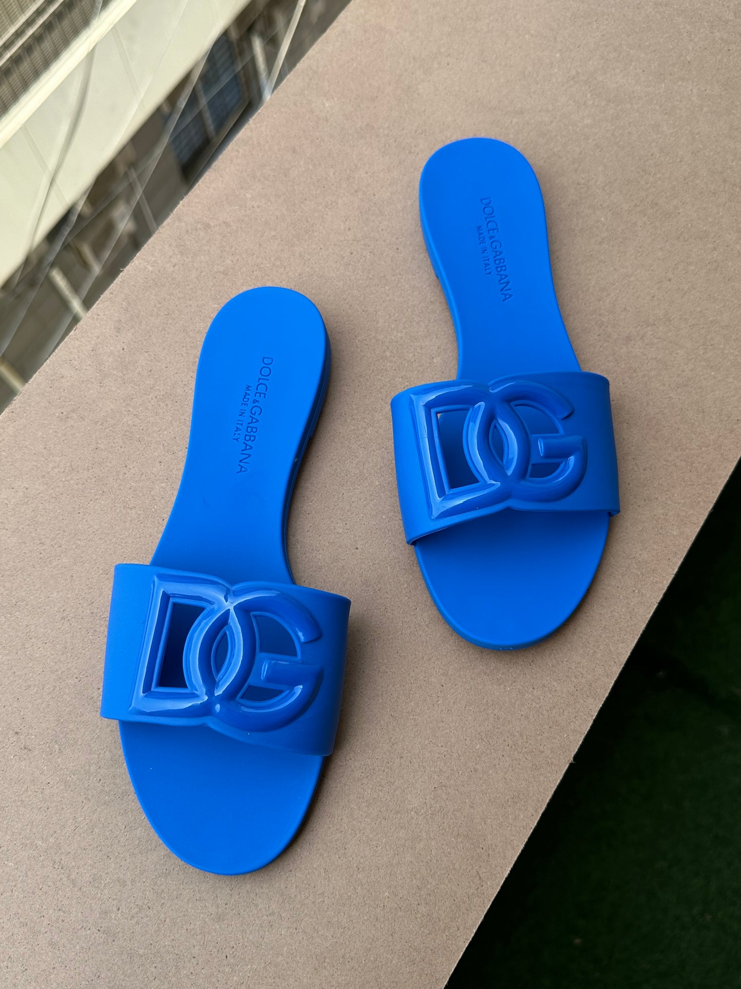 Famous brand slipper imported