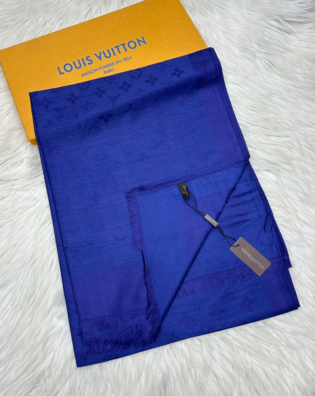 L v famous brand scarves/stole/shawl ( 15 colors )