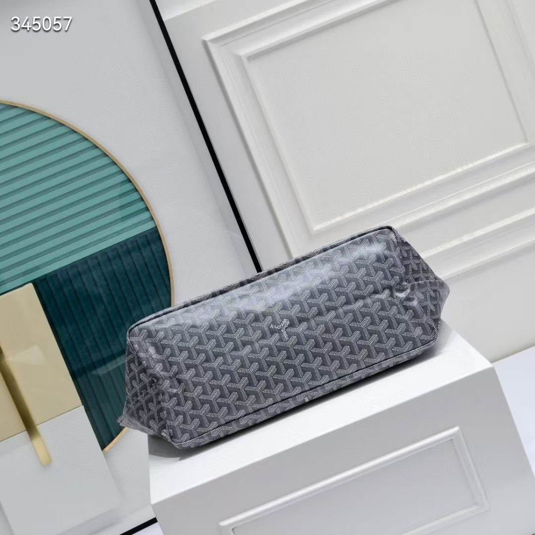 G brand bag famous brand ( Pre order )