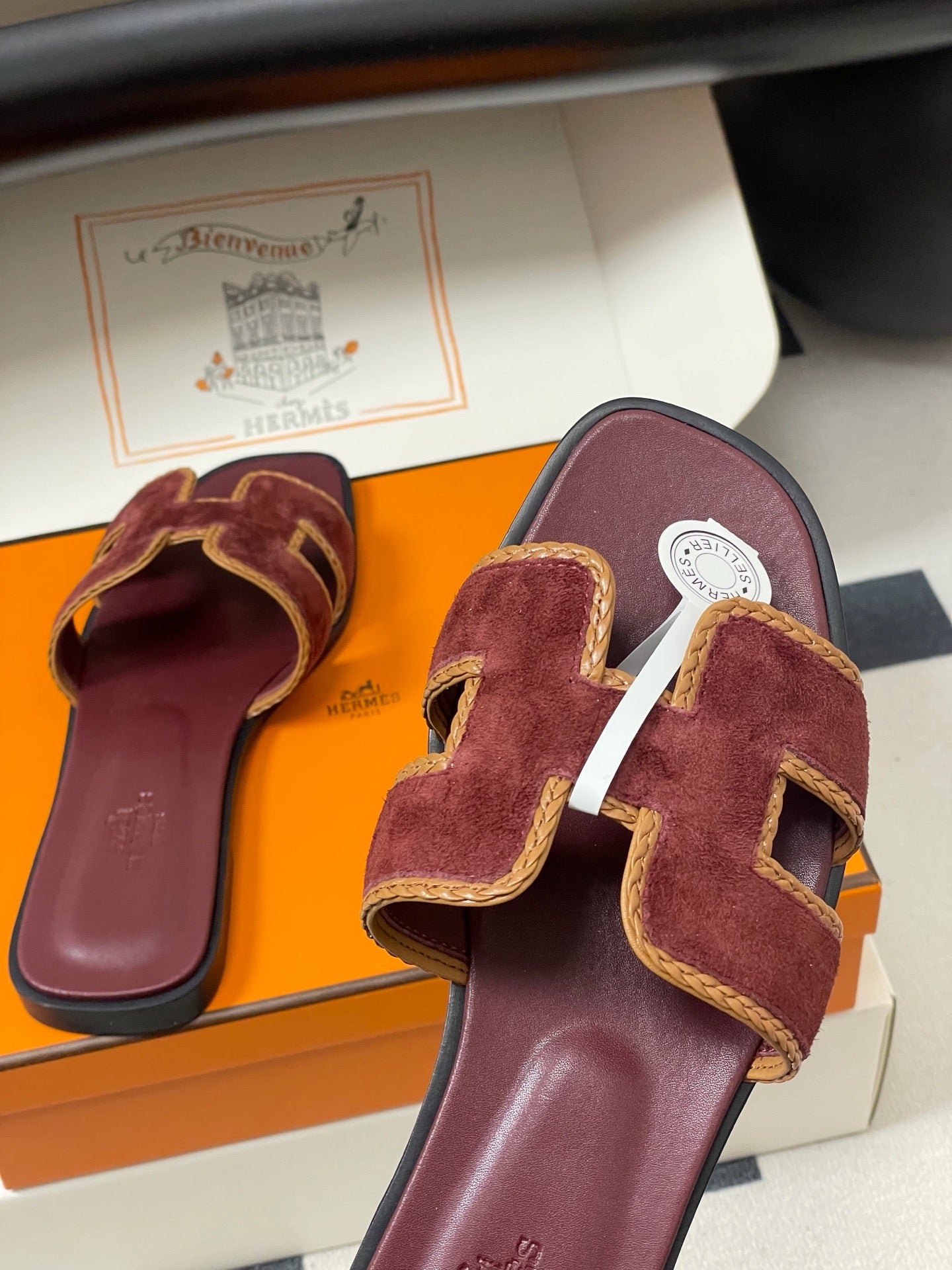 H oran famous brand sandal