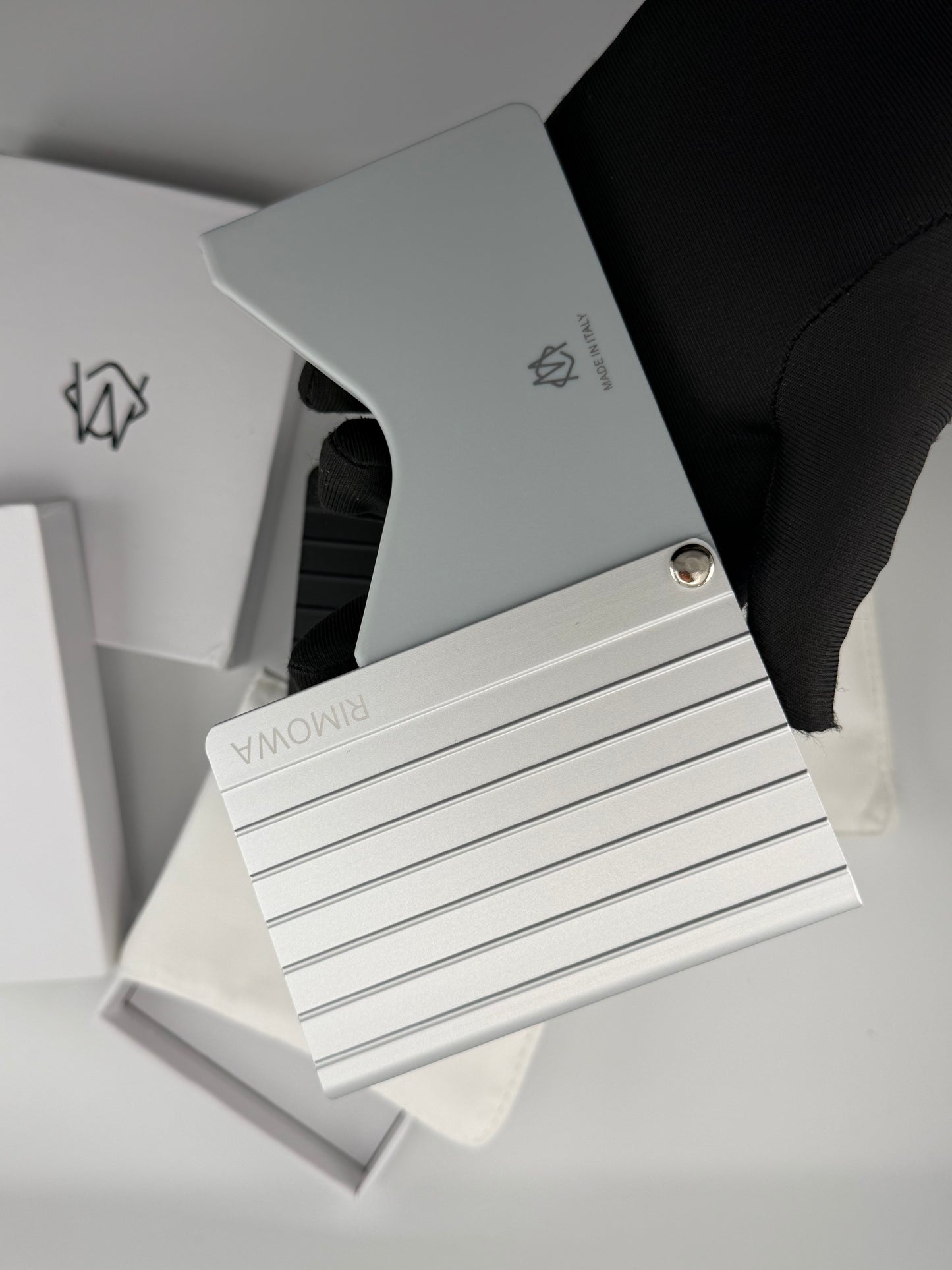 Rimowa cardholder silver