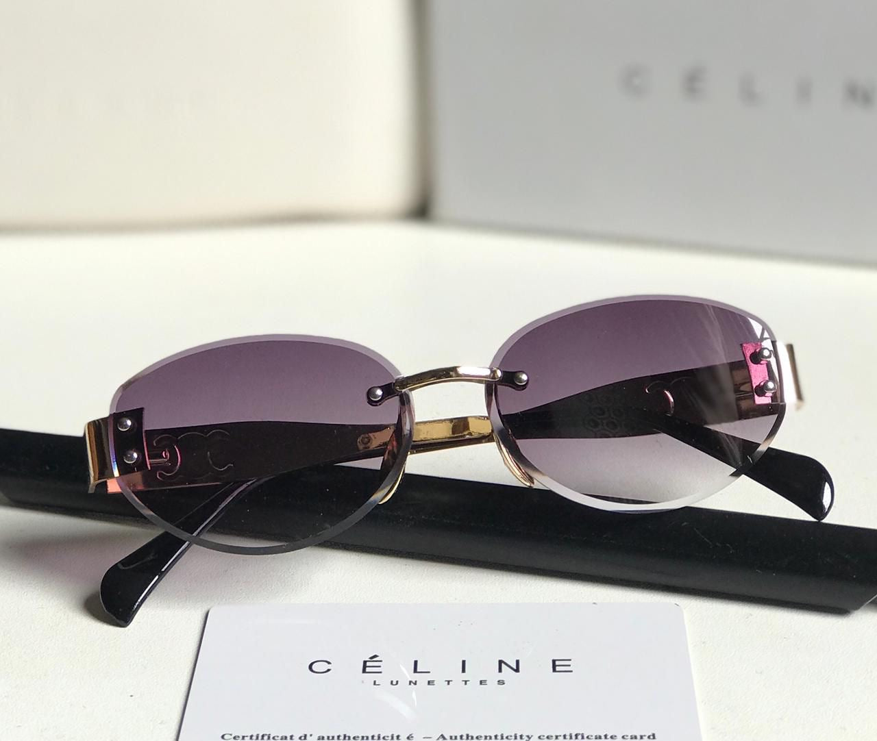 Famous brand sunglasses ( 3 shades )