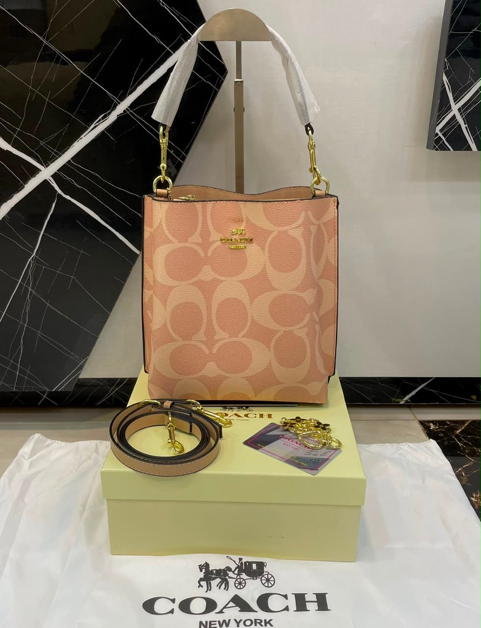 C famous brand bag ( 3 colors )