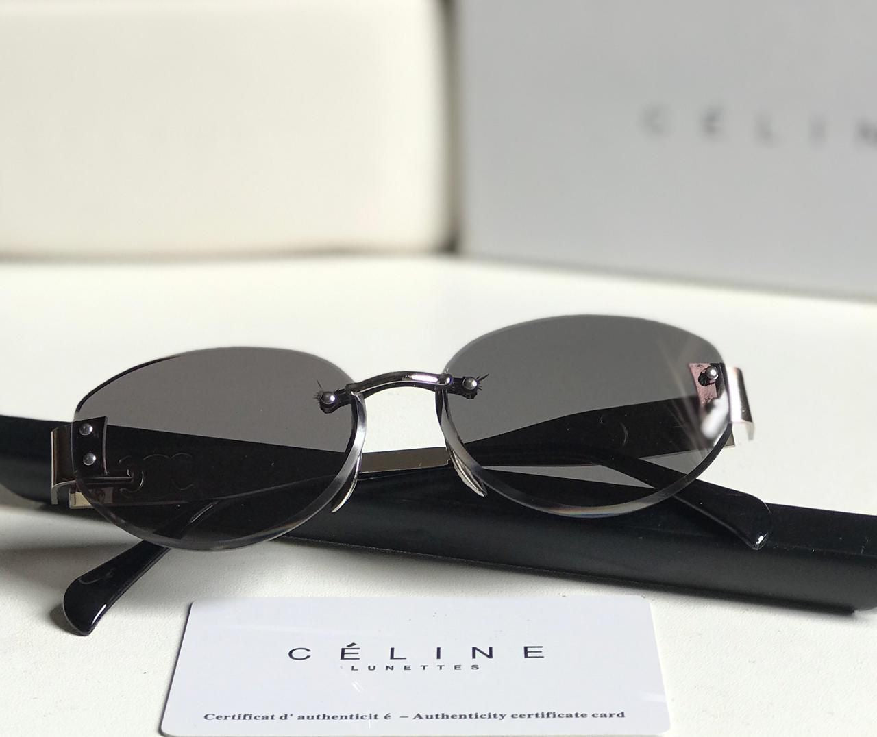 Famous brand sunglasses ( 3 shades )