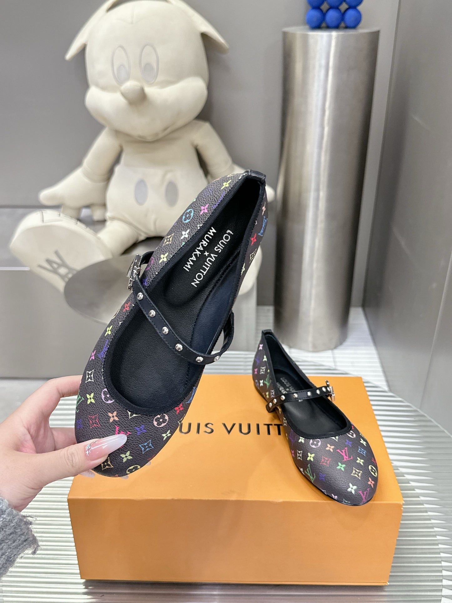 LV shoes ( Pre order )