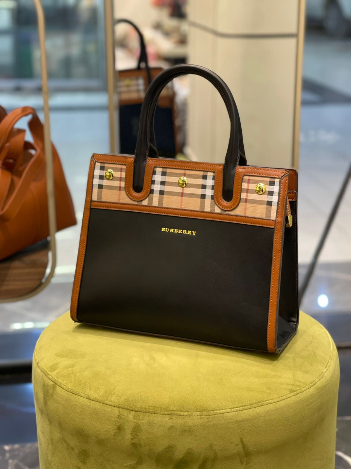 B famous brand bag ( 3 colors )