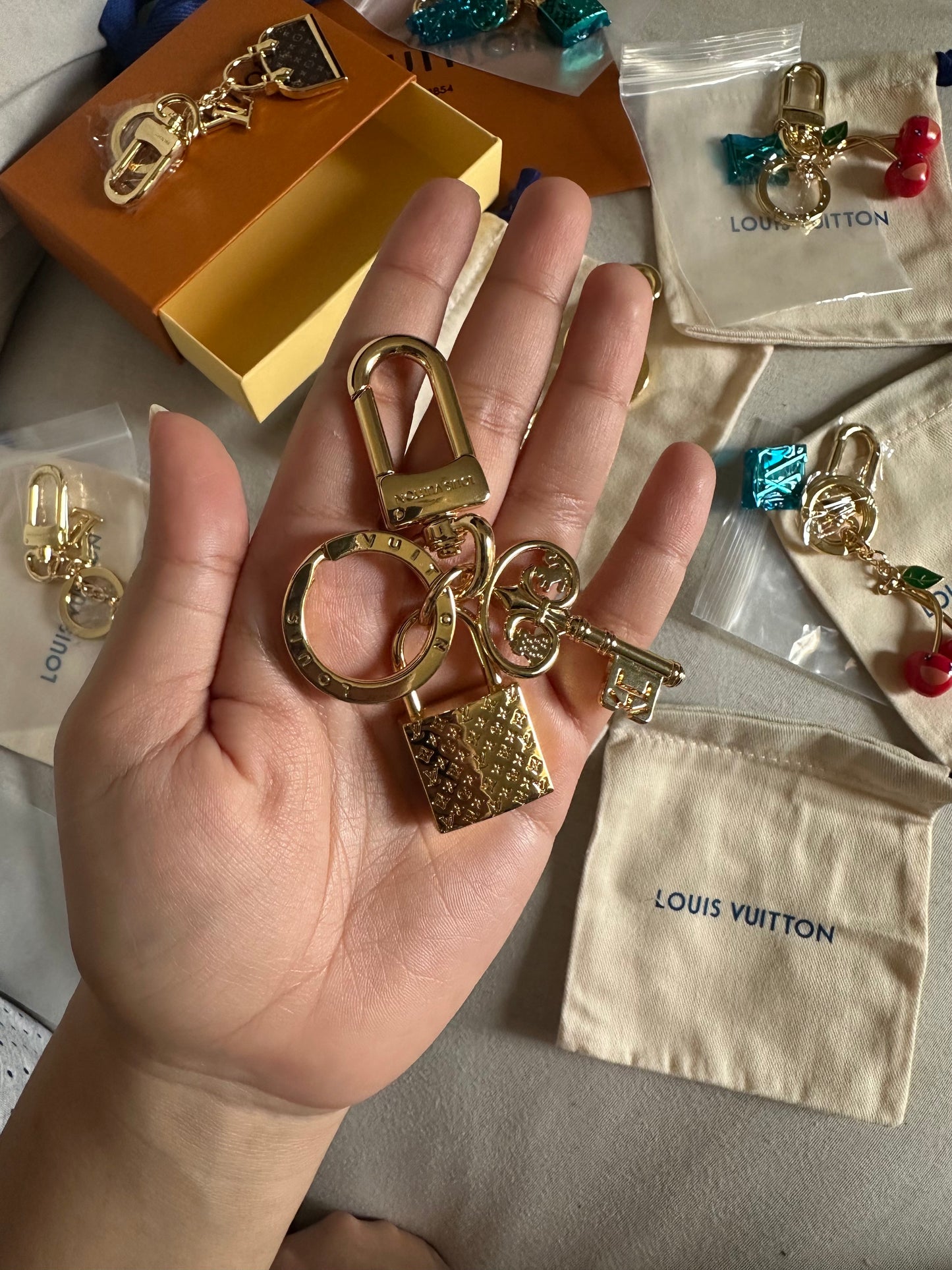 LV lock&key charm