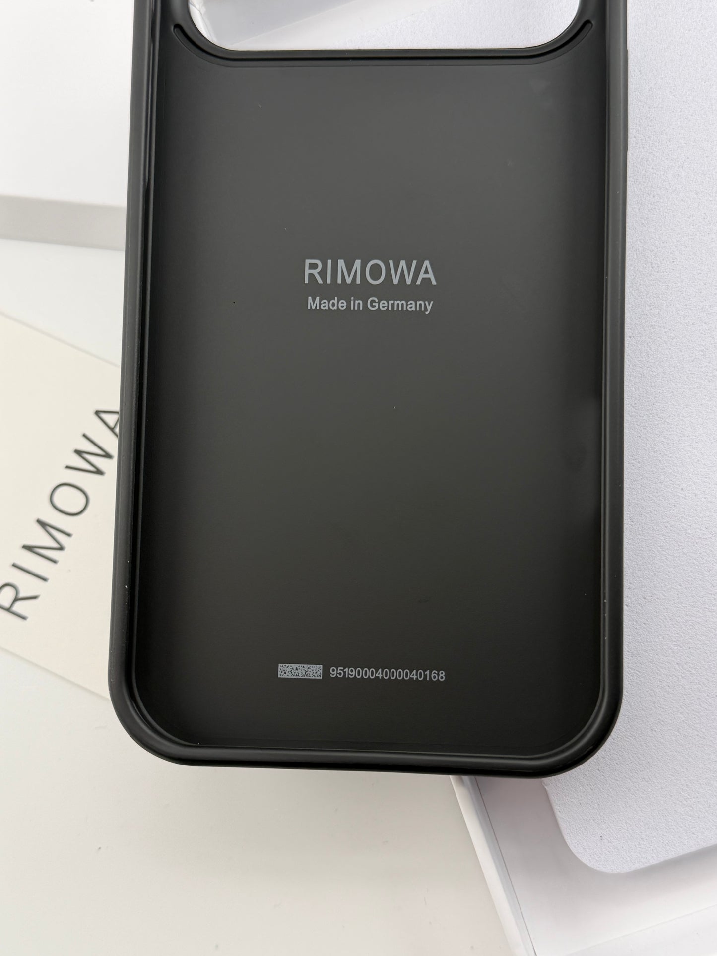Rimowa iphone 17/16/15/14 back cover