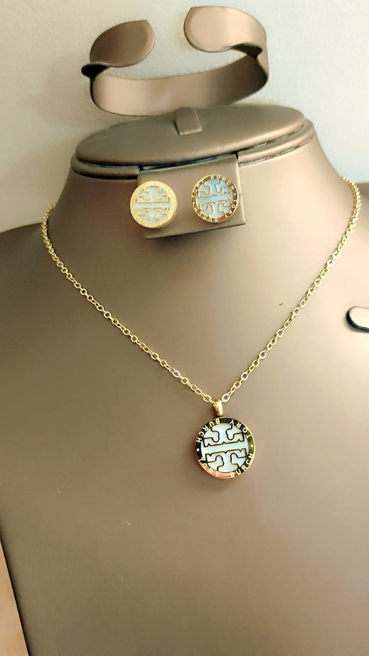 Famous brand necklace & earrings set ( total 17 sets )
